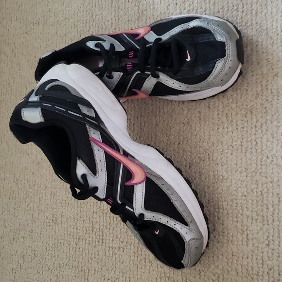 NIKE running sneakers - Picture 2 of 4